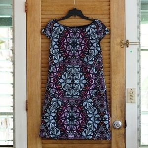 Vince Camuto Graphic Print Scuba Shift Dress